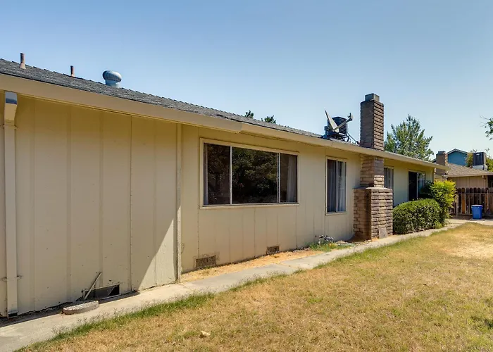 Updated Home In Suburbs - 10 Mi To Dtwn Stockton!